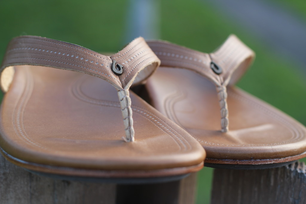 OluKai Wana Leather Sandals Slippers Flip-Flops