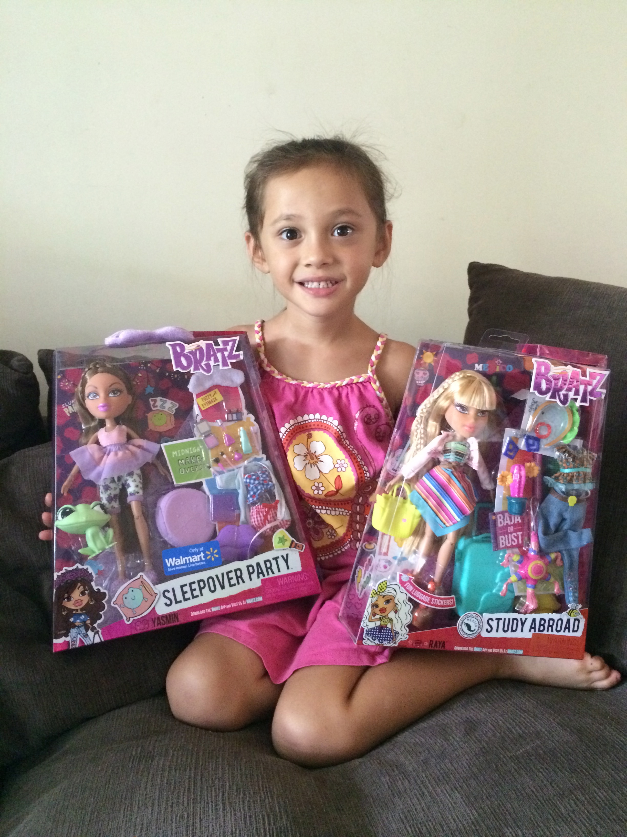 2015 Bratz Sleepover Party Yasmin Doll Unboxing & Review - #BratzWeek2 