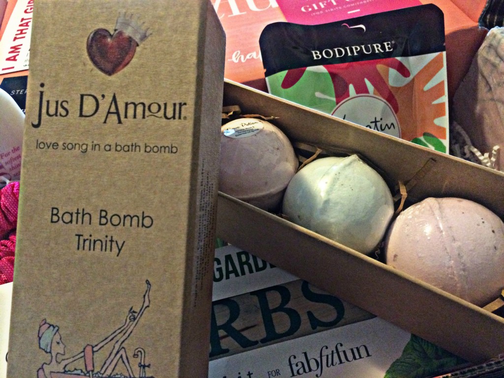 jus d'amour bath bomb fabfitfun